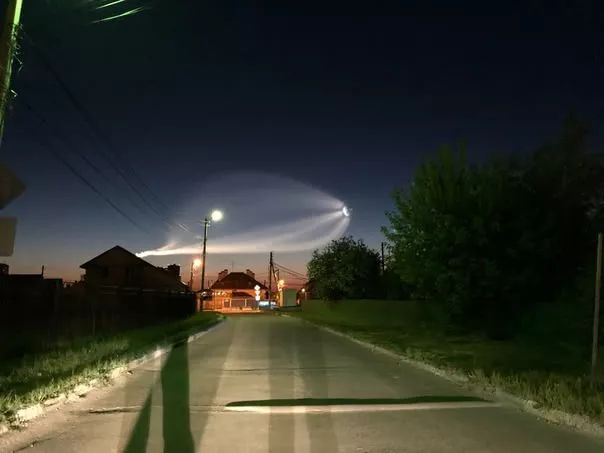 UFO惊现在俄罗斯世界杯 难道外星人也喜欢足球