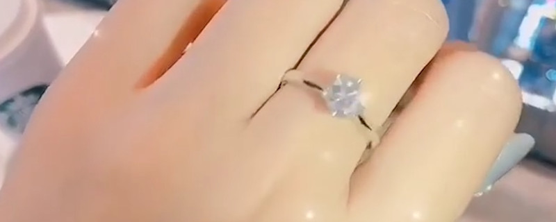 戒指的正确戴法