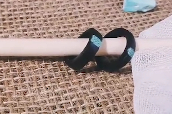 右手戴戒指的含义
